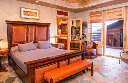 Torrey House | Cougar Ridge Resort, LLC