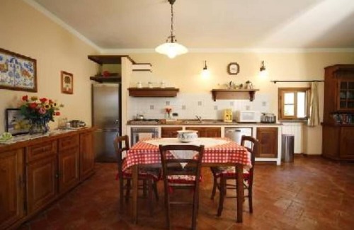 Castelnuovo di Garfagnana Villa | Country villa in Garfagnana with pool, free wifi internet, large property around