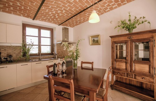 Isola d'Asti House | Country apartment Monferrato Moretti Winery
