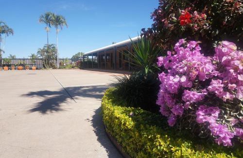 Ayr Hotel | Country Ayr Motel