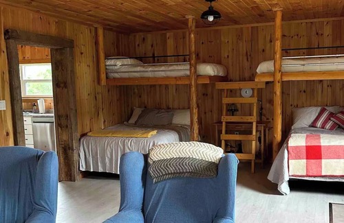 Charlotte's Shore Cabin | Country Cabin Oasis