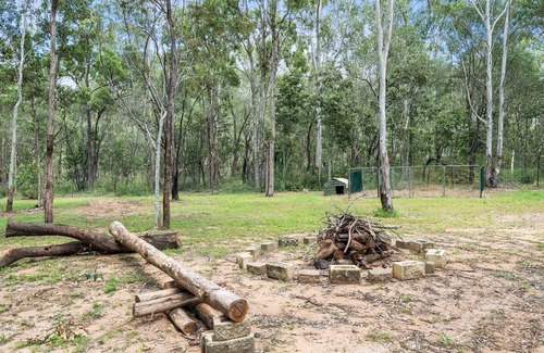 South Maclean Cabin | Country Cabin on Acreage