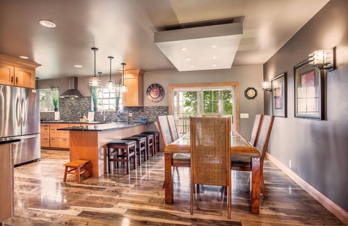 Lyndon Station Ski Chalet | Country Chalet & Indoor/Outdoor Spa, Firepit