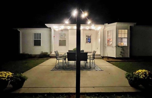 Pleasant View House | Country Chic- 4 BR Home-Quiet Country Road