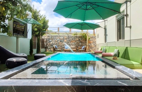 Peza Villa | Country-chic delux villa with poolyard for all-day fun & 5 star amenities