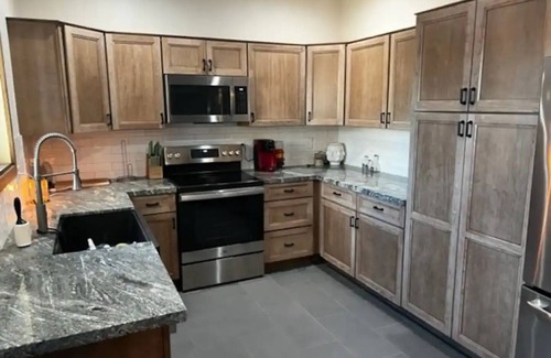 San Tan Valley House | Country-chic private House with laundry.n