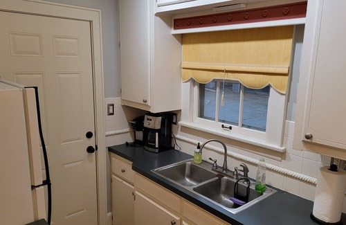 Lincoln Condo | Country Club 2Bdrm Condo - Sheridan Blvd!