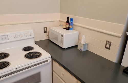 Lincoln Condo | Country Club 2Bdrm Condo - Sheridan Blvd!