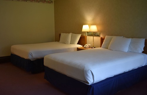 Thendara Hotel | Country Club Motel