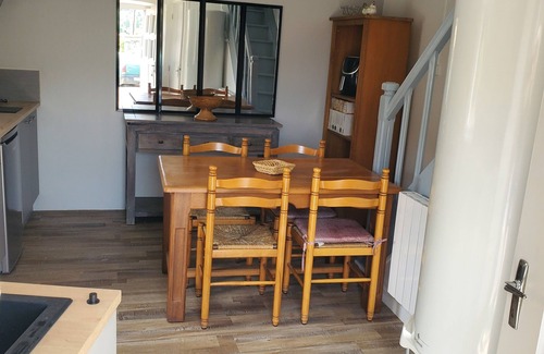 Cerzat Villa | Country cottage 5 minutes from the beach hiking trail