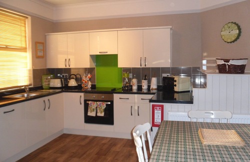 Llandudno Apartment | COUNTRY COTTAGE APARTMENT, LLANDUDNO -BEAUTIFULLY RENOVATED APARTMENT