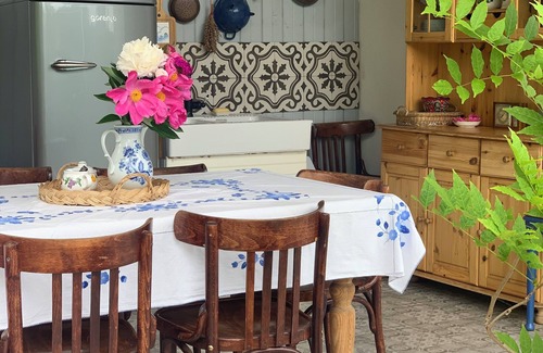 Sebes Cottage | Country Cottage - cosy, chill and romantic spaces in and out perfect for couples
