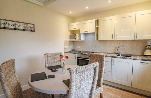Llanfihangel Tal-y-llyn Cottage | Country Cottage