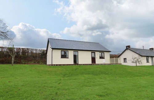 Llanfihangel Tal-y-llyn Cottage | Country Cottage