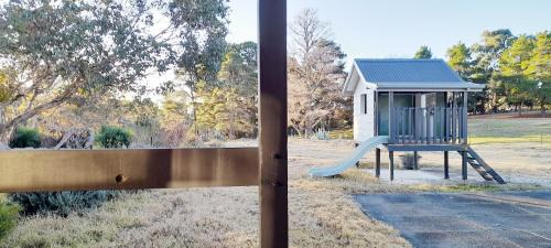 Googong House | Country Cottage in Town