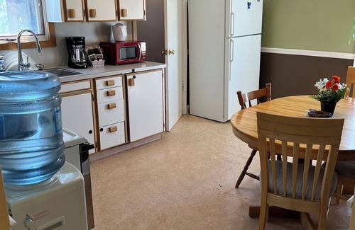 Mountain View Cottage | Country Cottage Near Waterton National Park