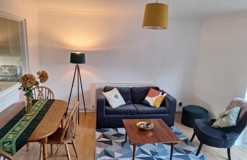 Huntingdon House | Country Cottage Retreat in Huntingdon