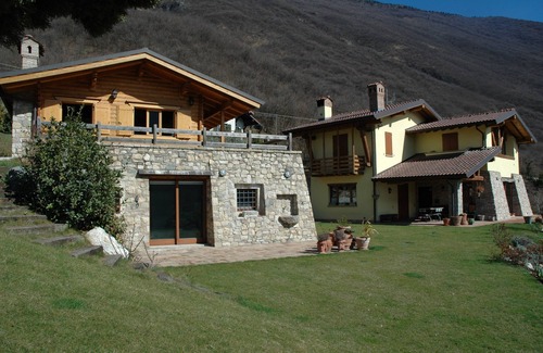 Ranzanico House | Country cottage, stone cottage on garden with lake view, apartment.
