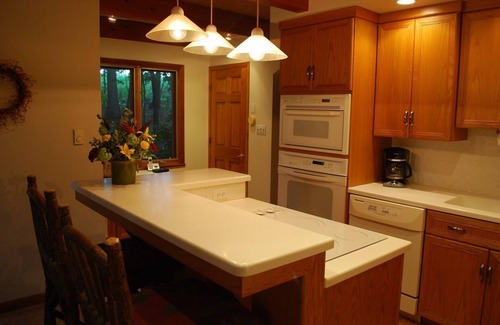 Quarryville Cabin | Country Coziness - Lancaster County private Cabin - Fire pit and Florida room