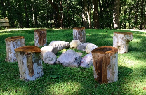 Quarryville Cabin | Country Coziness - Lancaster County private Cabin - Fire pit and Florida room