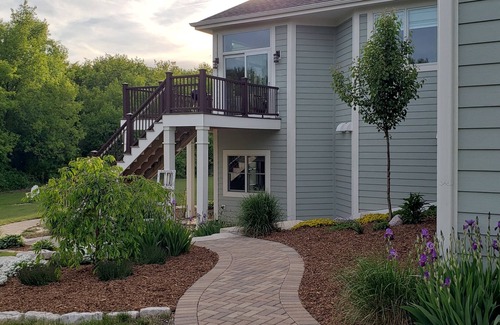 Franksville Apartment | Country Ensuite - Luxury-Private Bathroom