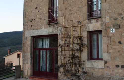 Quintanar de la Sierra House | Country house La Casa de la Petra