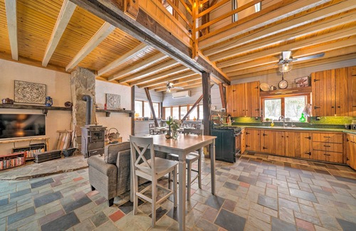 Cambridge Springs Cottage | Country Escape w/Fire Pit Near French Creek!