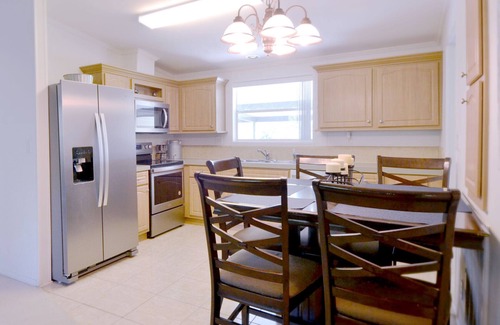 Fish Hawk Other | Country Farmhouse and Guesthouse, 7br/4ba, Sleeps 16 with Hot Tub