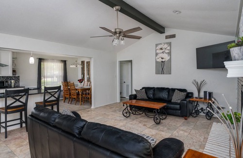 Leander House | Country Feel with Huge Backyard, firepit, cornhole games, grill, volleyball court, next to train