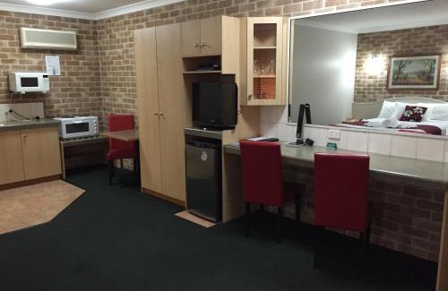 South Toowoomba Hotel | Country Gardens Motor Inn