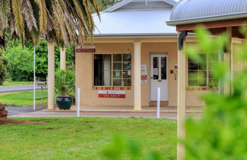 Cowra Hotel | Country Gardens Motor Inn