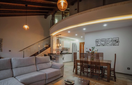 Melgar de Fernamental House | Country House 'Puente Del Rey' with Private Garden, Wi-Fi and Air Conditioning