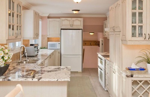 Caledon House | Country Hill Farm House