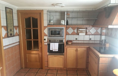 Fuentiduena de Tajo Cottage | Country house (full rental) Finca los Almendros from 17 to 32 people