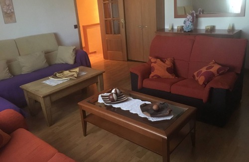 Fuentiduena de Tajo Cottage | Country house (full rental) Finca los Almendros from 17 to 32 people
