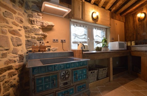La Reid Cottage | Country Home in Theux with Pool & Sauna