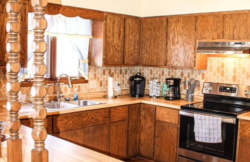 Kendall House | Country home with no pet fees!