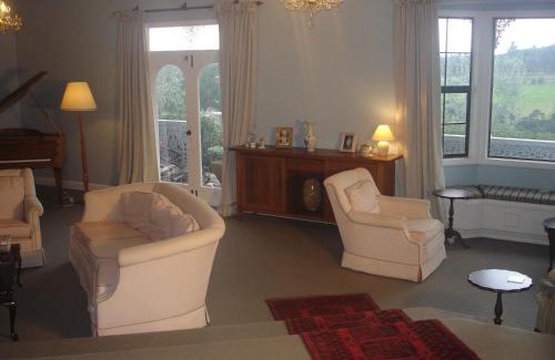 Langs Beach Bed & Breakfast | Country Homestead at Black Sheep Farm