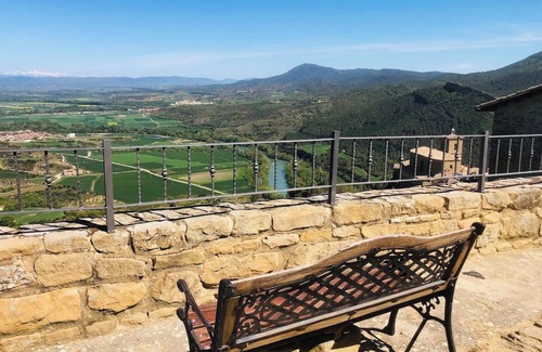 Gallipienzo House | Country House 'Zulotxo' with Mountain View, Private Terrace and Wi-Fi