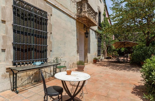 Vilanova del Valles Villa | Country House 'Casanova' with Private Pool, Shared Terrace and Wi-Fi