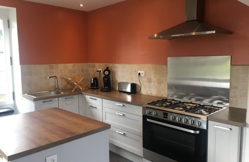 Montguillon Cottage | Country house 17 persons