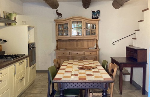 Merindol Apartment | Country house at the foot of the Luberon