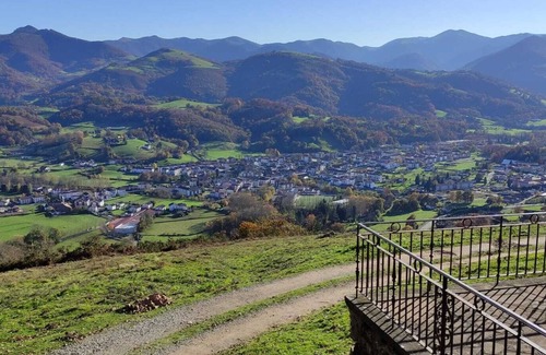Elbete House | Country House 'Autxikoborda' with Mountain View, Private Garden and Wi-Fi