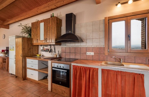 Casserres House | Country House 'Cal Torrentí' with Mountain View, Private Pool and Wi-Fi