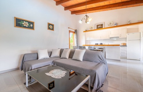 Felanitx Villa | Country House 'Can Jaume Des Carritxó' with Mountain View, Wi-Fi and Air Conditioning