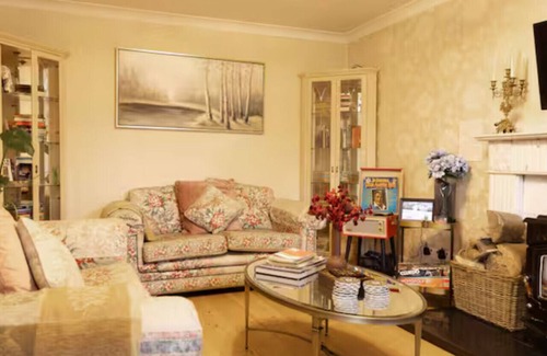 Stradbally House | Country House, Cottage and Event Barns
