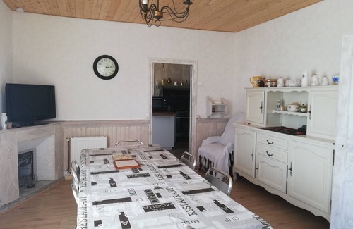 Saint-Saturnin House | Country house