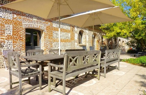 Saint-Saens House | Country house ideal for big families, groups of friends & corporate retreats. n