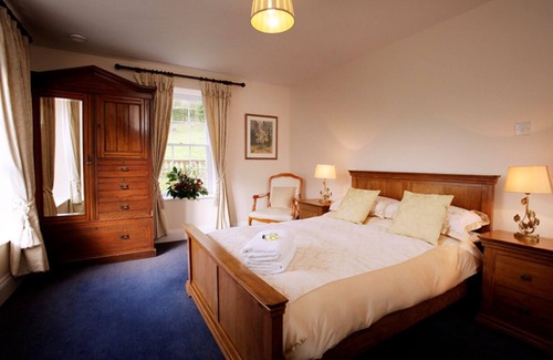 Ross-on-Wye Bed & Breakfast | Country House in the Wye Valley with Spectacular Views. 40 mins from Cheltenham