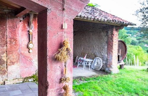 Conegliano Apartment | Country house in the Prosecco hills, 4 apartments